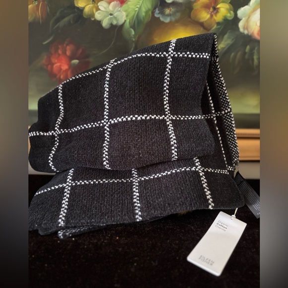 NWT Eileen Fisher Women's ORGANIC COTTON CHENILLE CHECK SCARF WRAP Black White - Picture 2 of 7